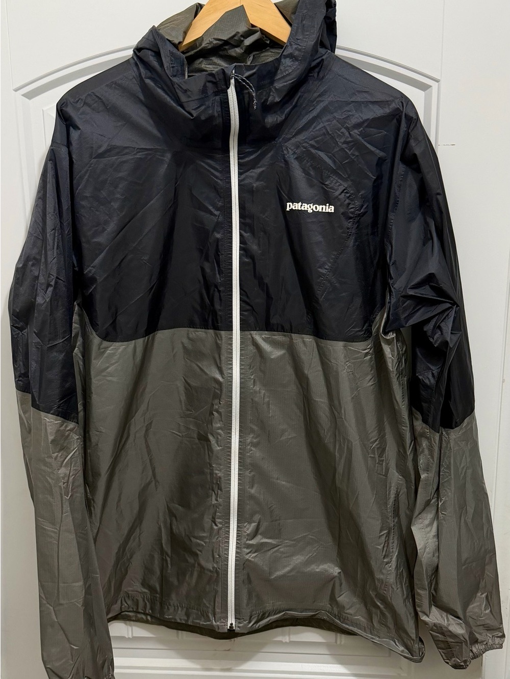 Patagonia Men's Alpine Houdini Jacket Black/Gray, Lightweight Raincoat, XL 85190
